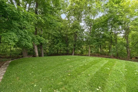 $1,899,000 | 9 Brookside Place, Winchester, MA 01890