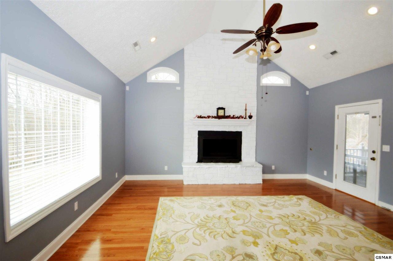 2089 Sims Road Dandridge, TN 37725 - Photo 11 of 36 Gallery Image 11