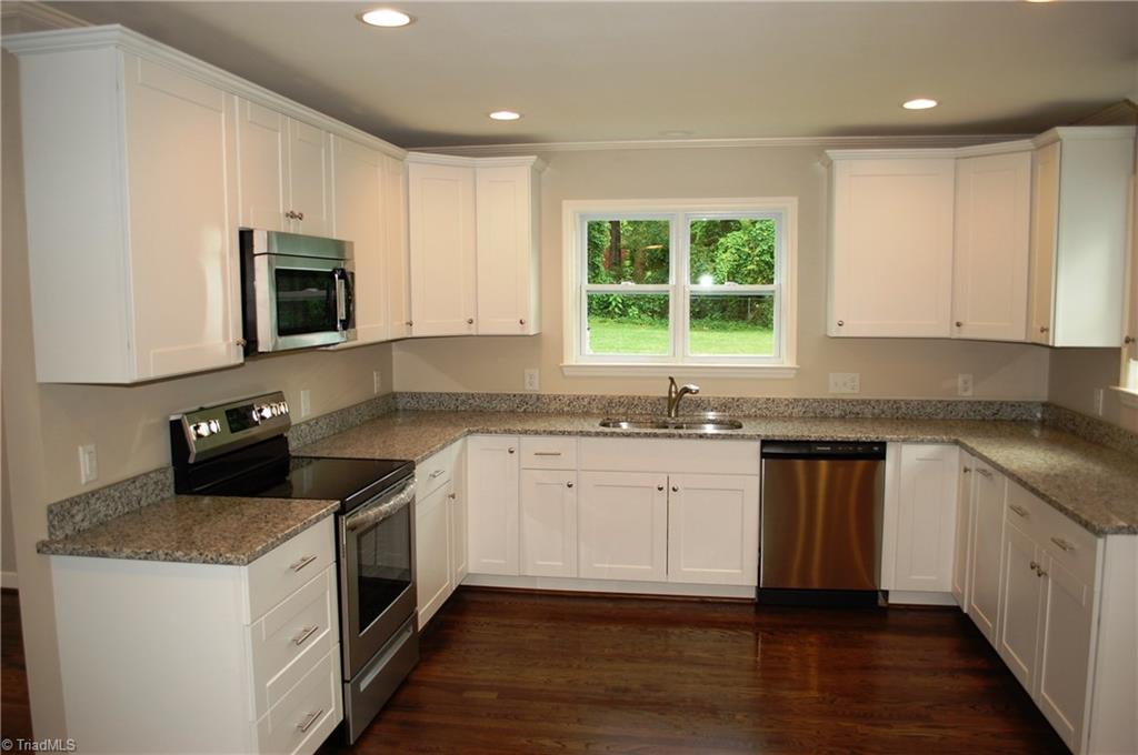 6307 Roblyn Road Greensboro, NC 27410 - Photo 3 of 14 Gallery Image 3