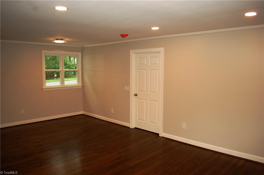 6307 Roblyn Road Greensboro, NC 27410 - Photo 6 of 14 Gallery Image 6