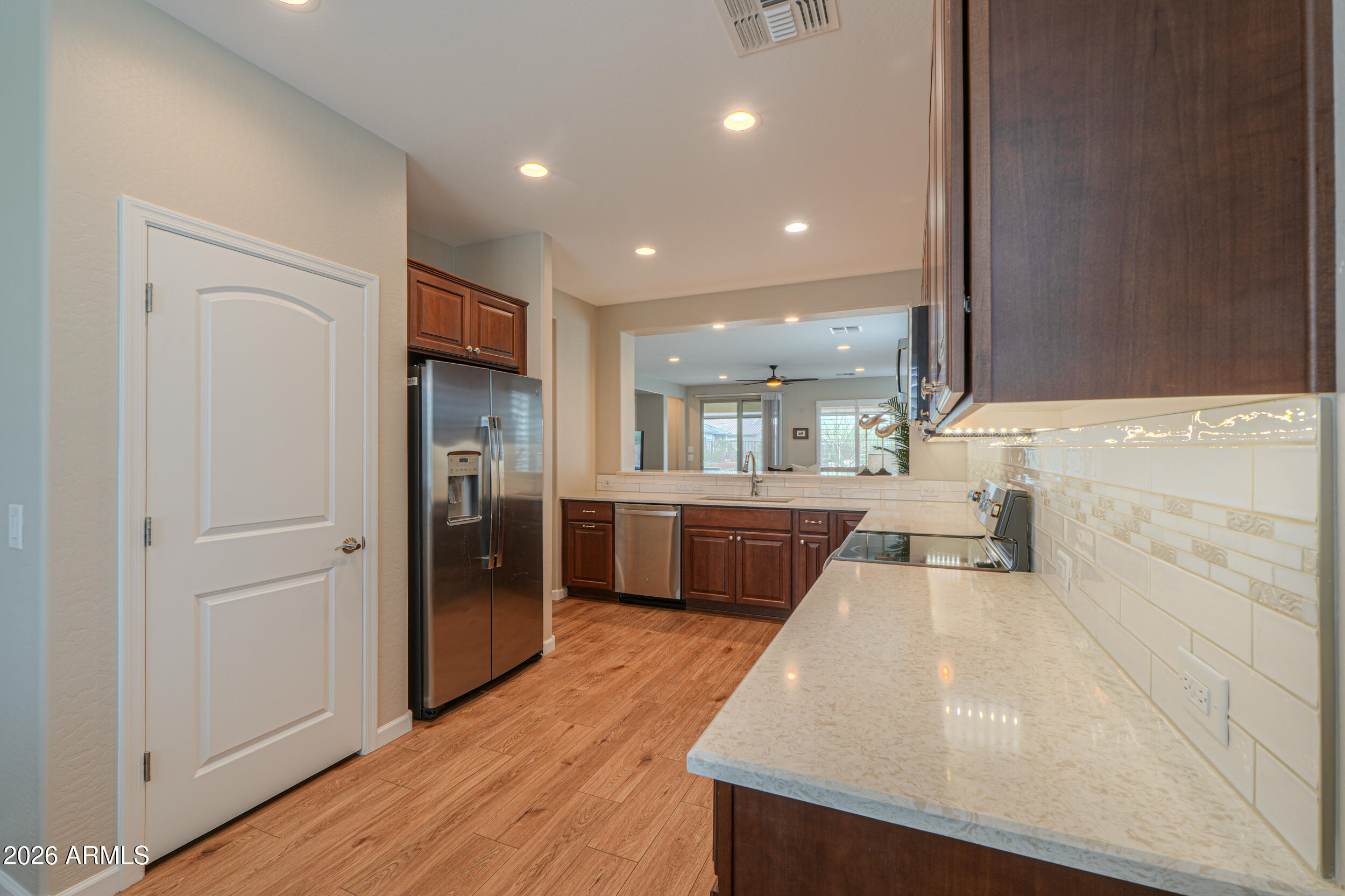 4147 West Painted Horse Drive Eloy, AZ 85131 - Photo 11 of 39 Quartz coutertops