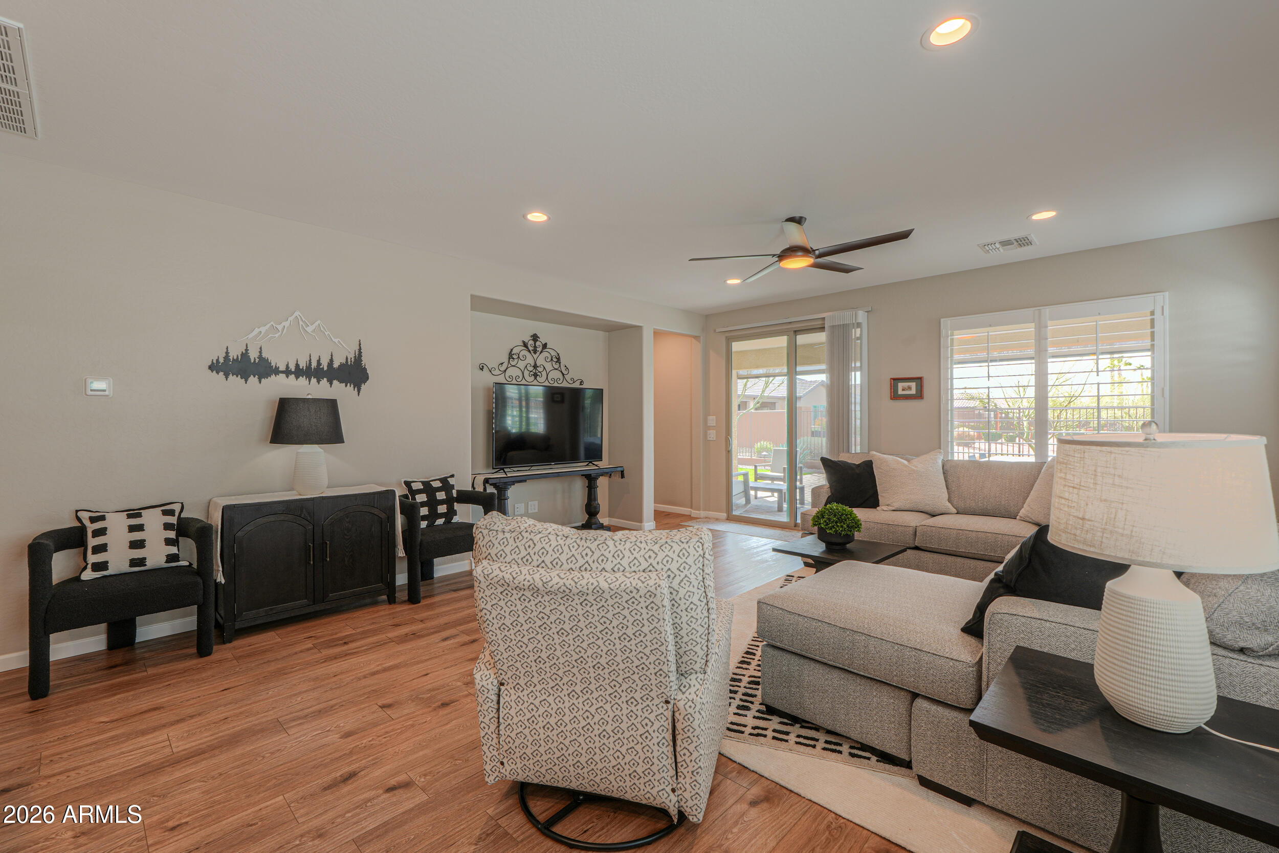 4147 West Painted Horse Drive Eloy, AZ 85131 - Photo 19 of 39 Greatroom