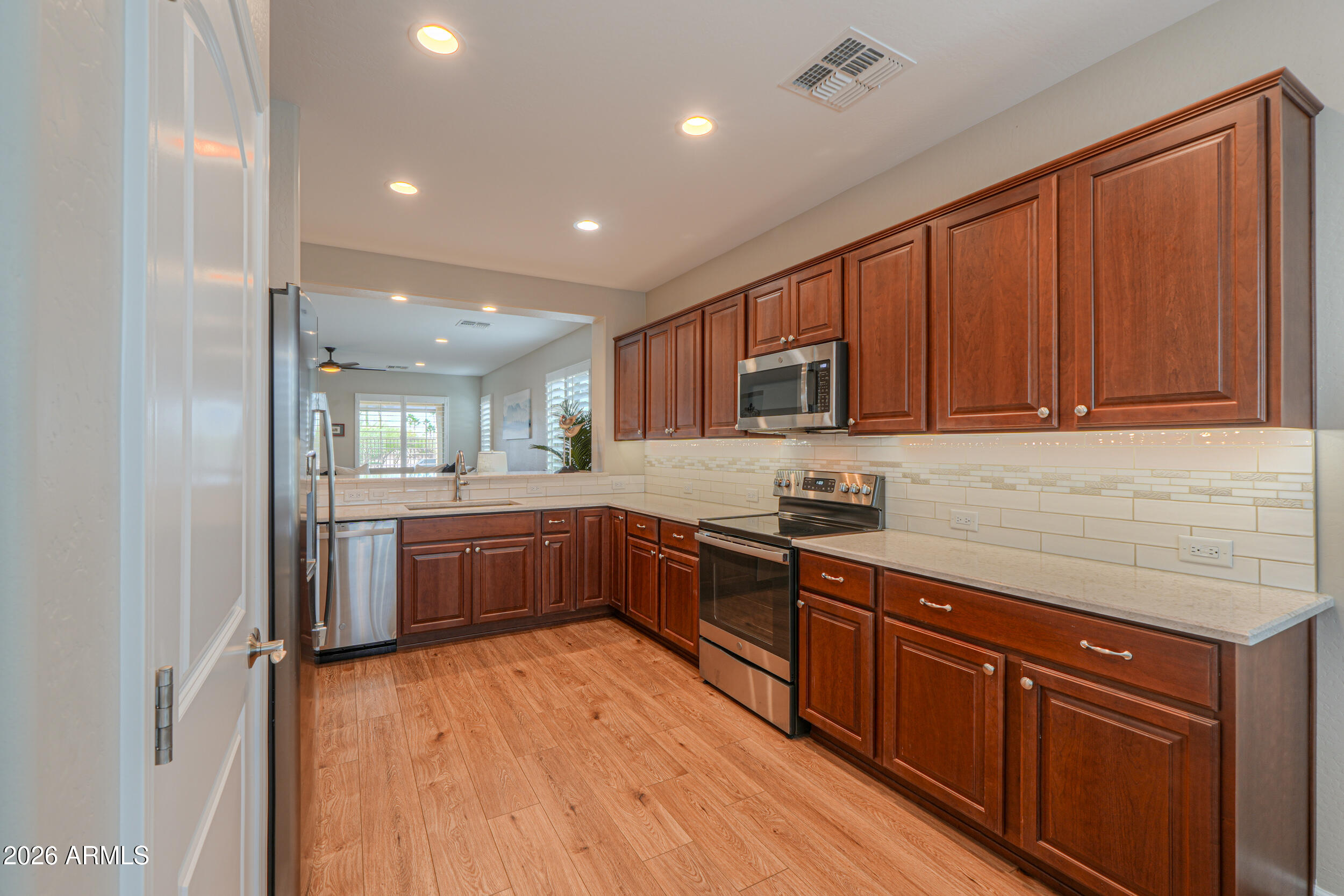 4147 West Painted Horse Drive Eloy, AZ 85131 - Photo 10 of 39 Under cabinet lighting