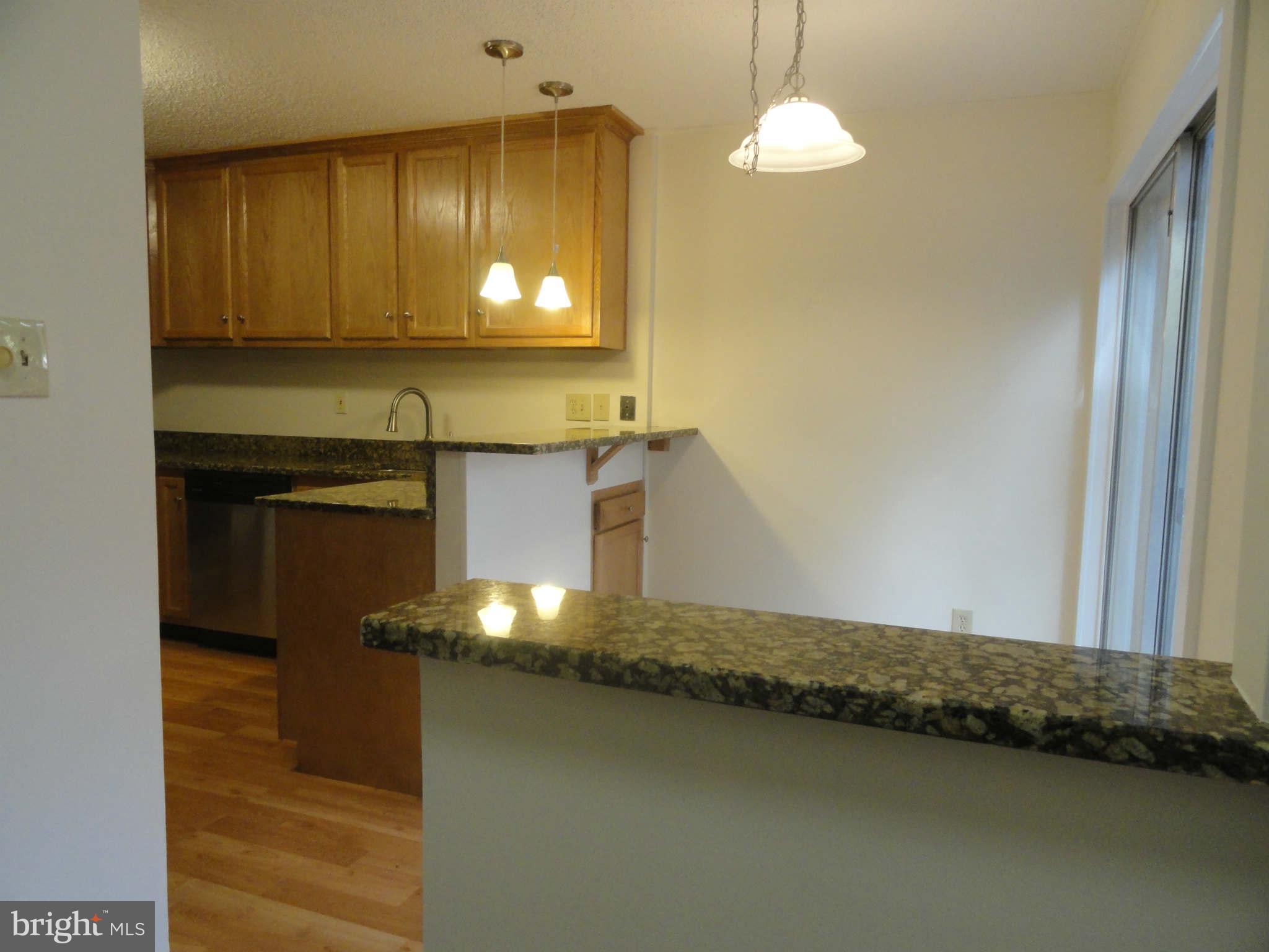 2258 Southgate Square Reston, VA 20191 - Photo 11 of 28 Kitchen