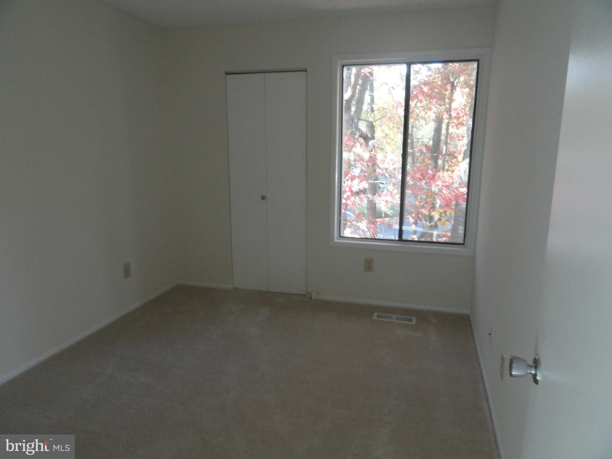 2258 Southgate Square Reston, VA 20191 - Photo 27 of 28 Bedroom