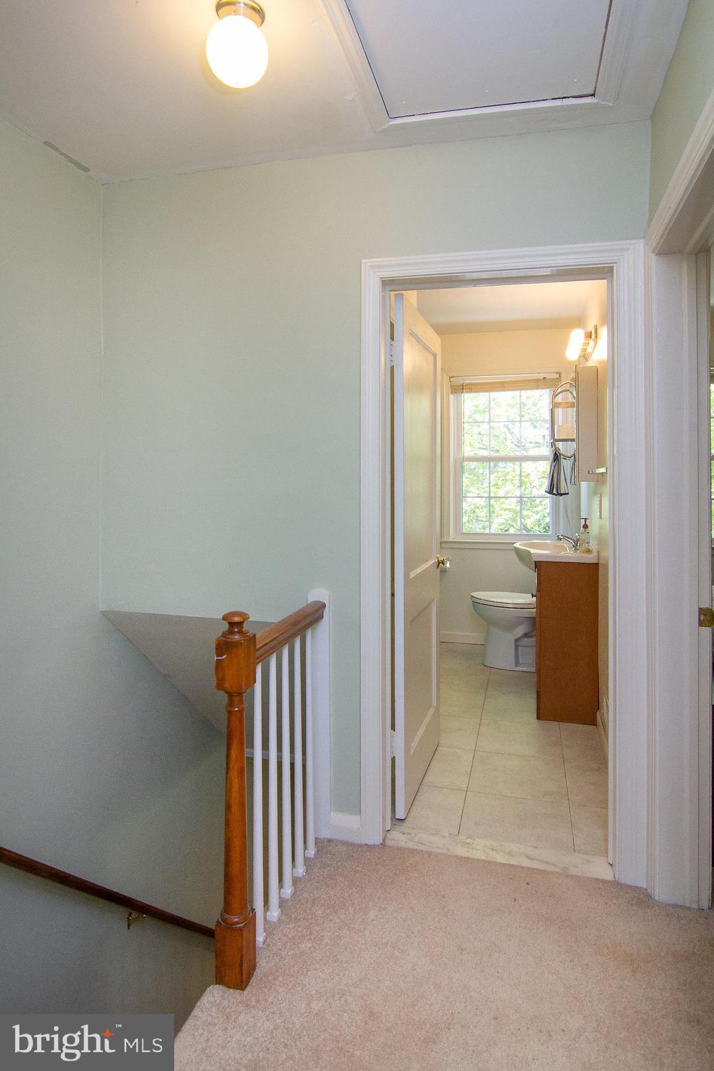 8361 Hillendale Road Baltimore, MD 21234 - Photo 18 of 32