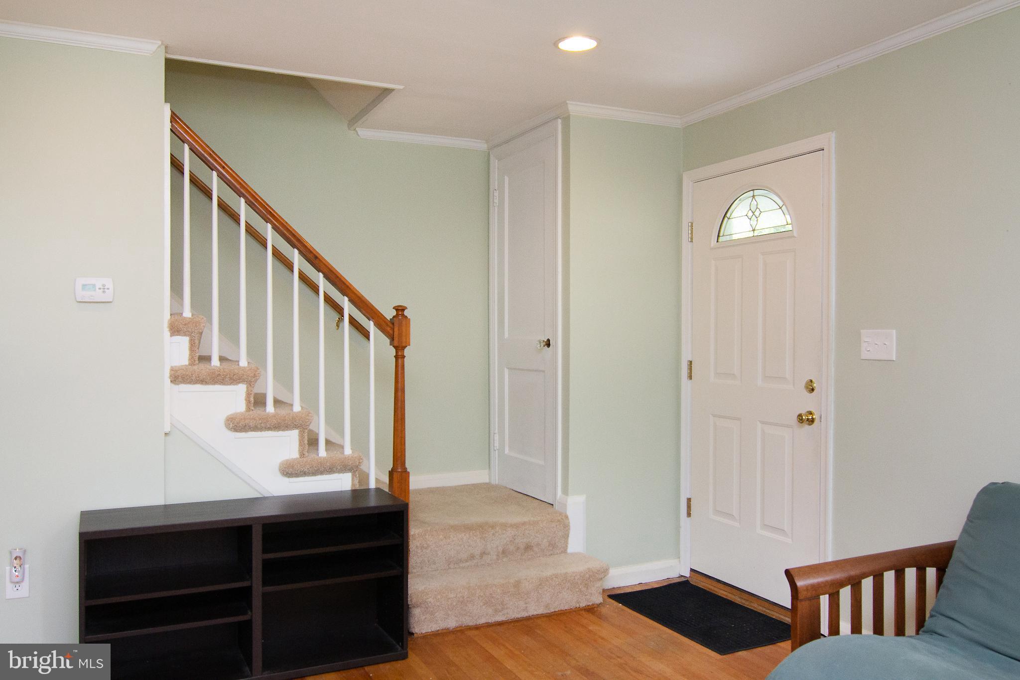 8361 Hillendale Road Baltimore, MD 21234 - Photo 3 of 32