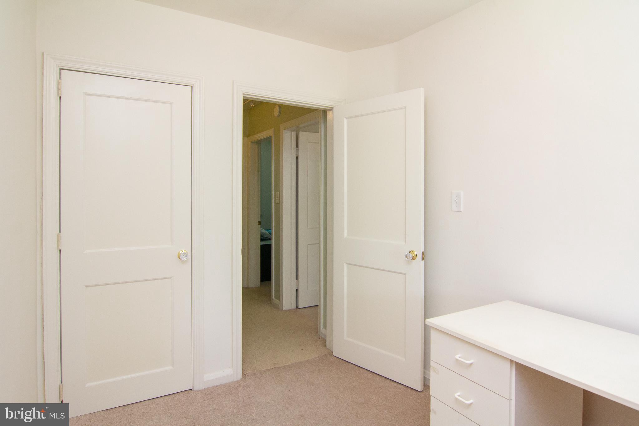 8361 Hillendale Road Baltimore, MD 21234 - Photo 27 of 32