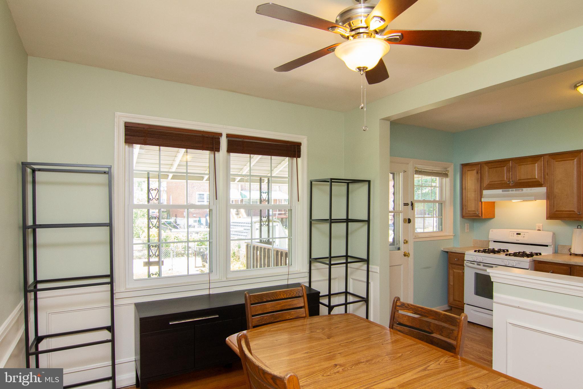 8361 Hillendale Road Baltimore, MD 21234 - Photo 8 of 32
