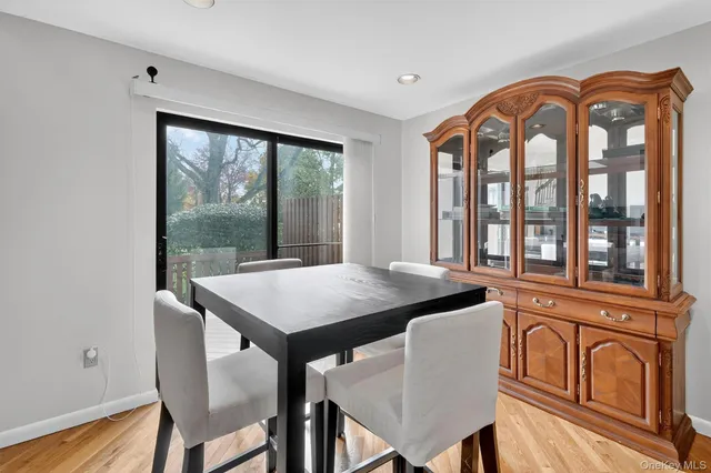 $699,000 | 200 California Road, Unit 9, Mount Vernon, NY 10552