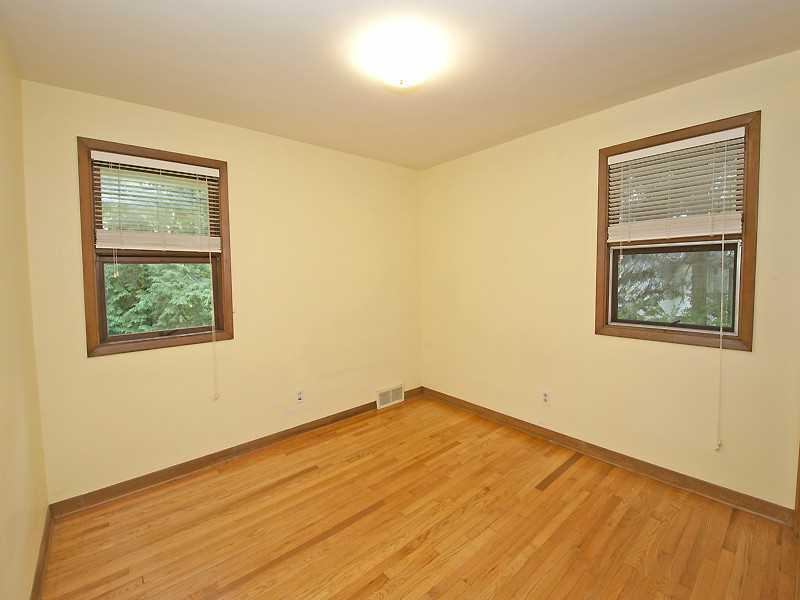 7 Windsor Road Fox Chapel, PA 15215 - Photo 14 of 25 Bedroom.