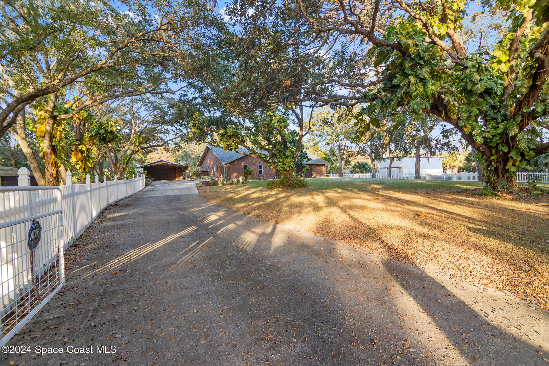 2630 Simon Road Melbourne, FL 32904 - Photo 3 of 54 Welcome