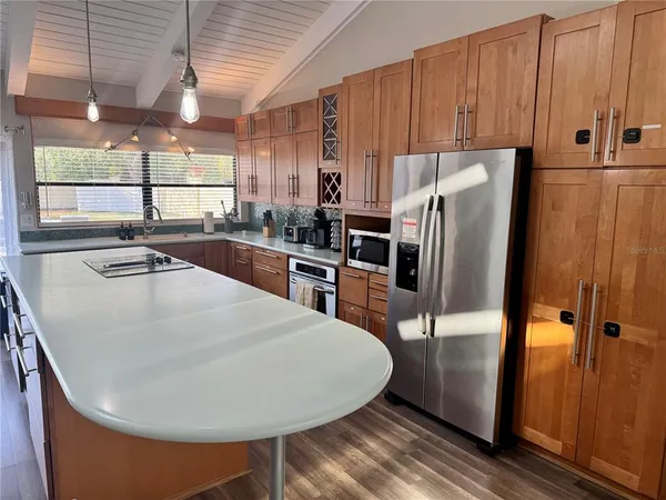 $3,700 | 10319 Lake Carroll Way, Tampa, FL 33618