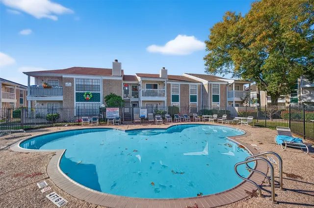 $80,000 | 12660 Ashford Point Drive, Unit 606, Houston, TX 77082