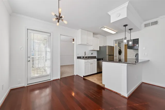 $80,000 | 12660 Ashford Point Drive, Unit 606, Houston, TX 77082