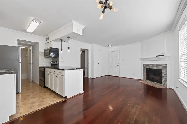 $80,000 | 12660 Ashford Point Drive, Unit 606, Houston, TX 77082