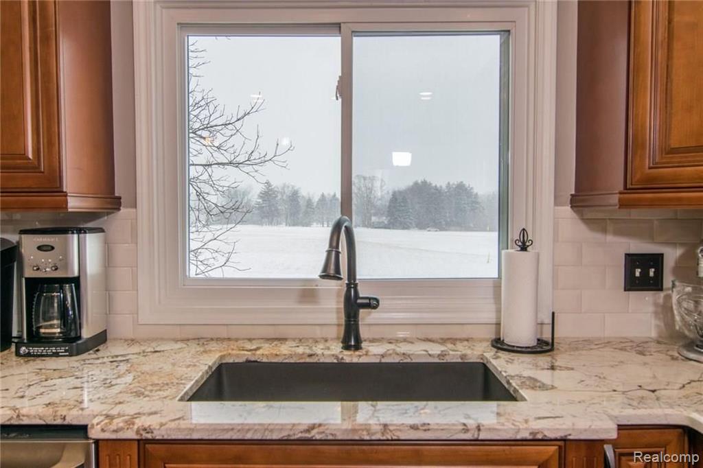 3149 Courtfield Drive Rochester Hills, MI 48309 - Photo 12 of 58