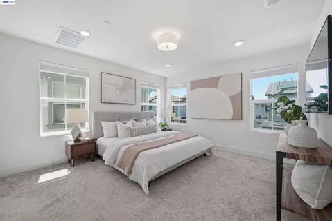 $1,250,000 | 9137 Seawind Way, Newark, CA 94560