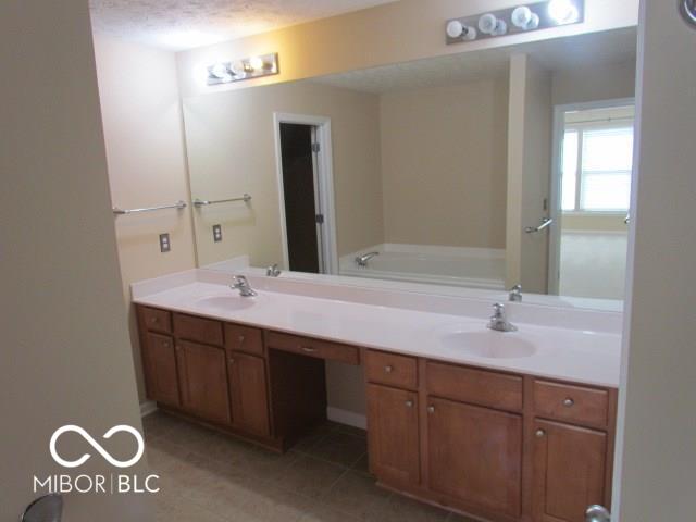 13951 Avalon Boulevard Fishers, IN 46037 - Photo 18 of 27