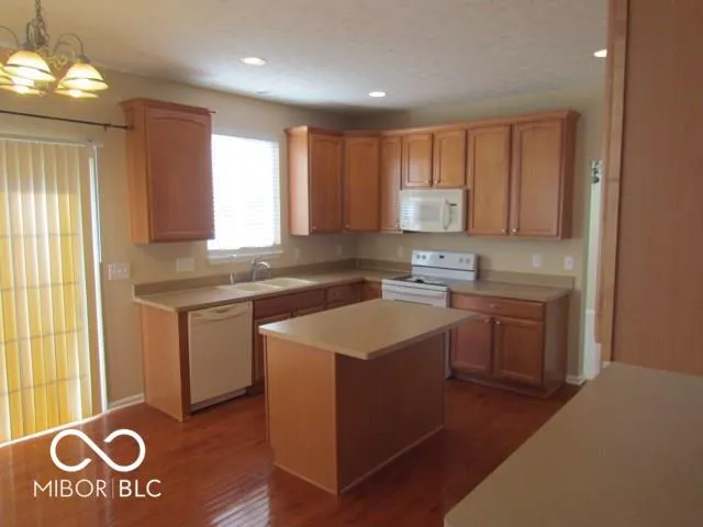 $2,595 | 13951 Avalon Boulevard, Fishers, IN 46037