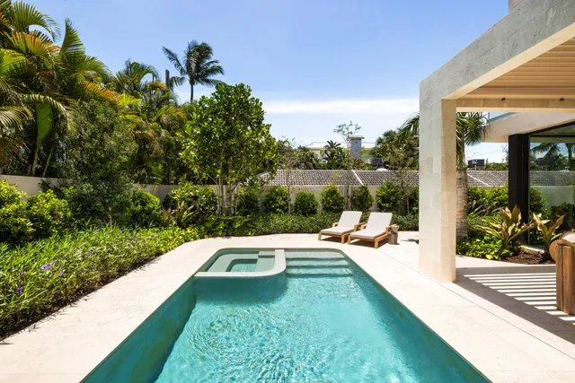 a view of a entryway