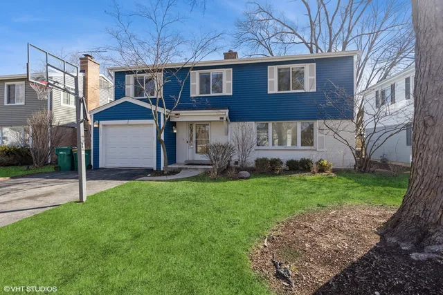 $800,000 | 127 Riverside Drive, Northfield, IL 60093