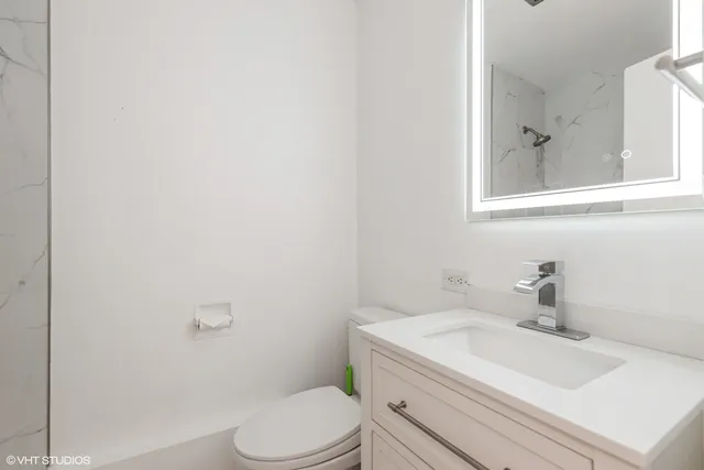 $800,000 | 127 Riverside Drive, Northfield, IL 60093