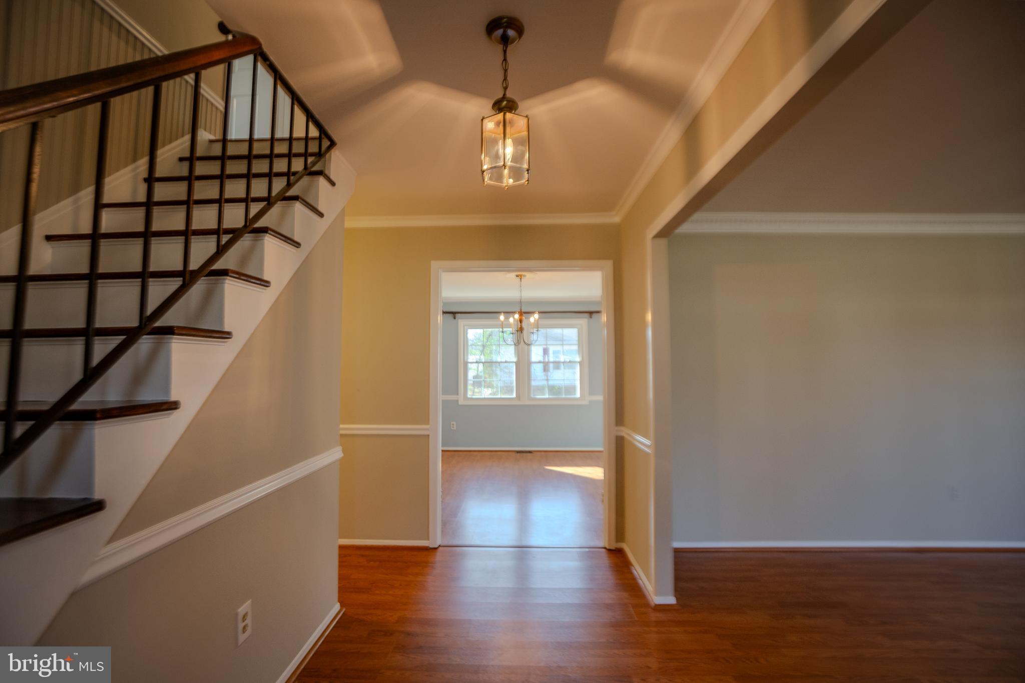 9001 Golden Pass Laurel, MD 20708 - Photo 3 of 40 Entry Foyer
