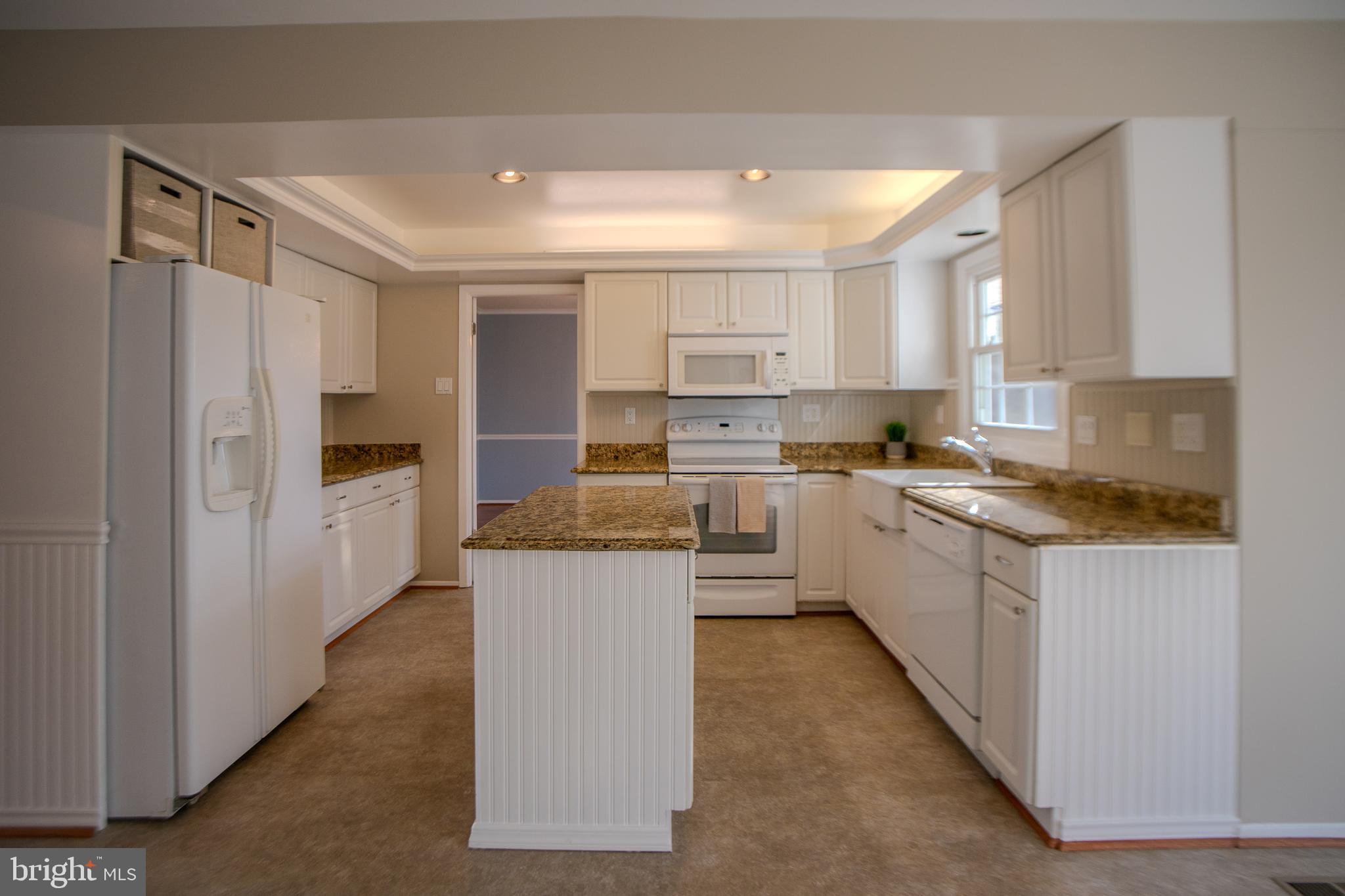 9001 Golden Pass Laurel, MD 20708 - Photo 8 of 40 Kitchen