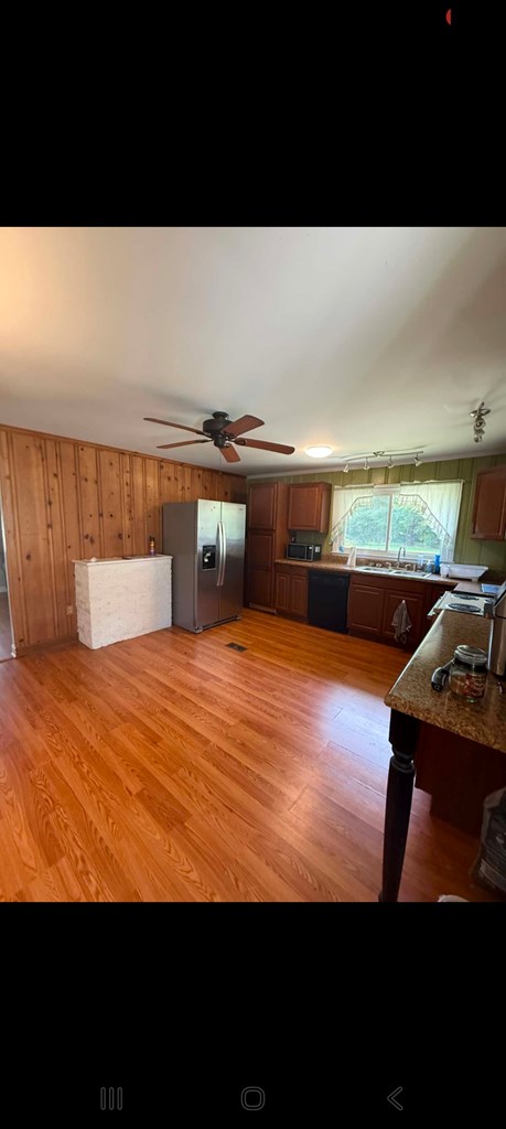 4405 Main Street Hodges, SC 29653 - Photo 4 of 10