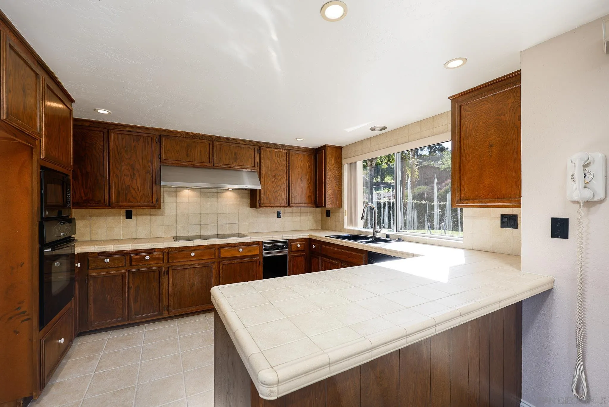 2307 Vista Rodeo Drive El Cajon, CA 92019 - Photo 19 of 48