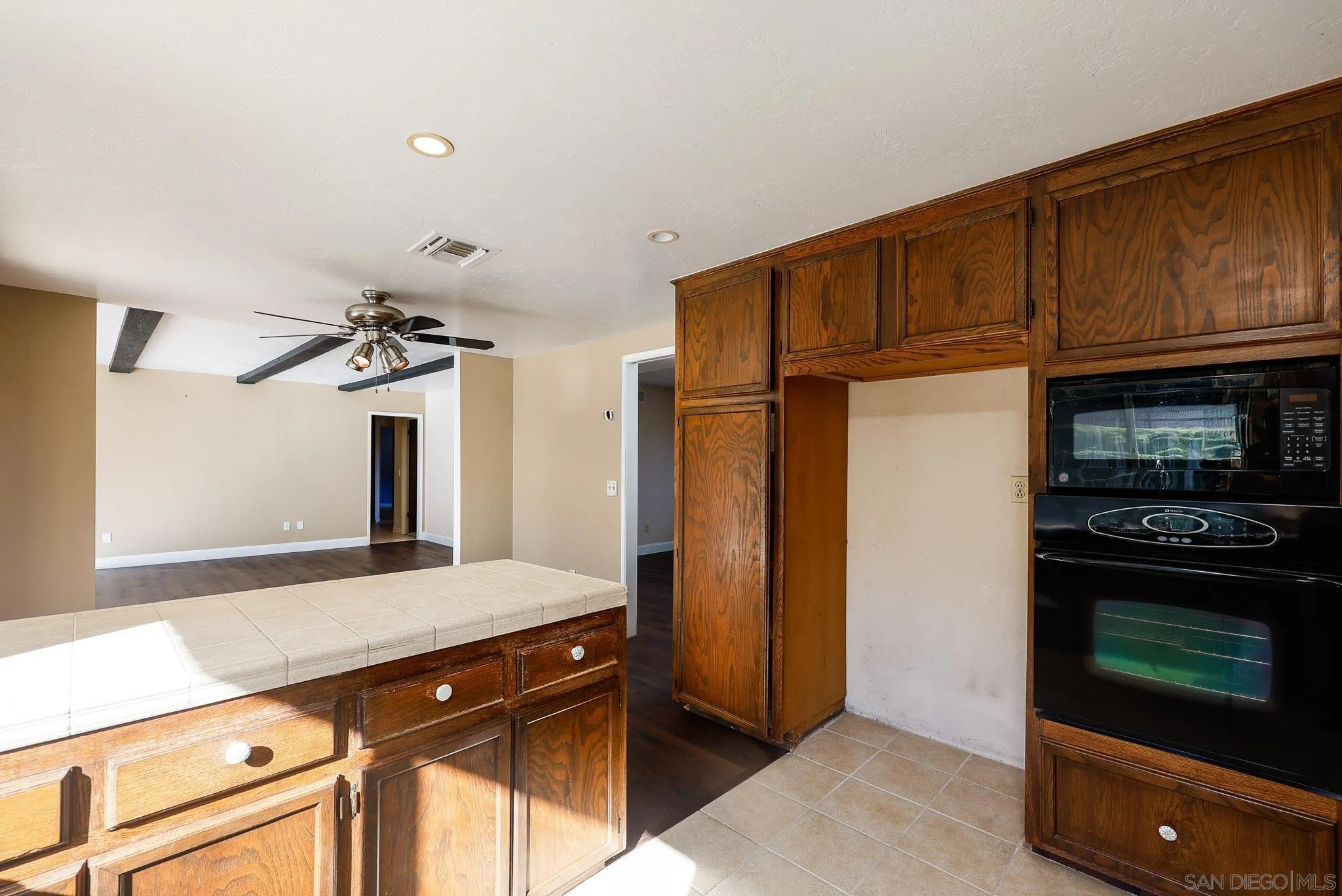 2307 Vista Rodeo Drive El Cajon, CA 92019 - Photo 21 of 48