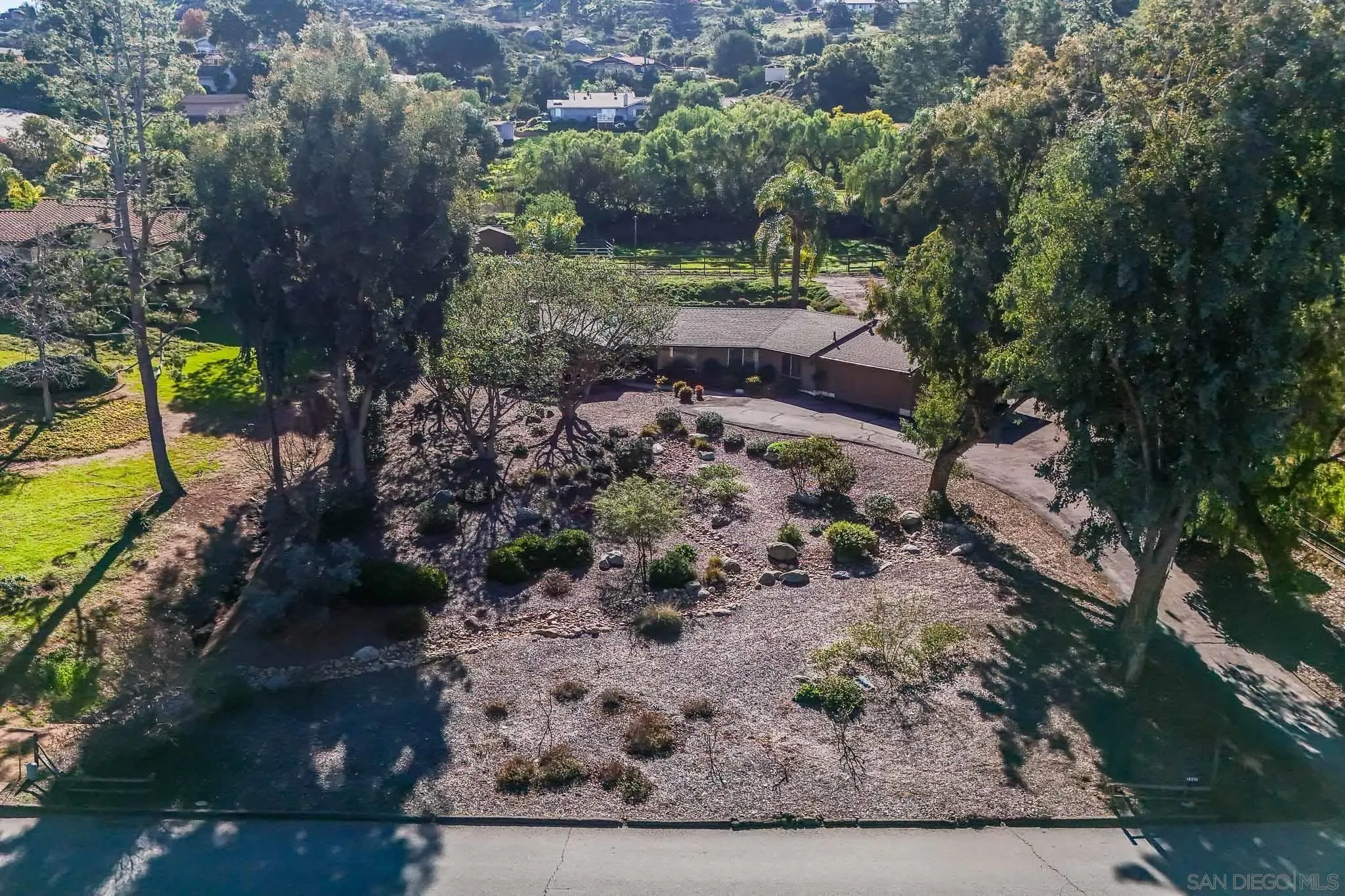 2307 Vista Rodeo Drive El Cajon, CA 92019 - Photo 5 of 48