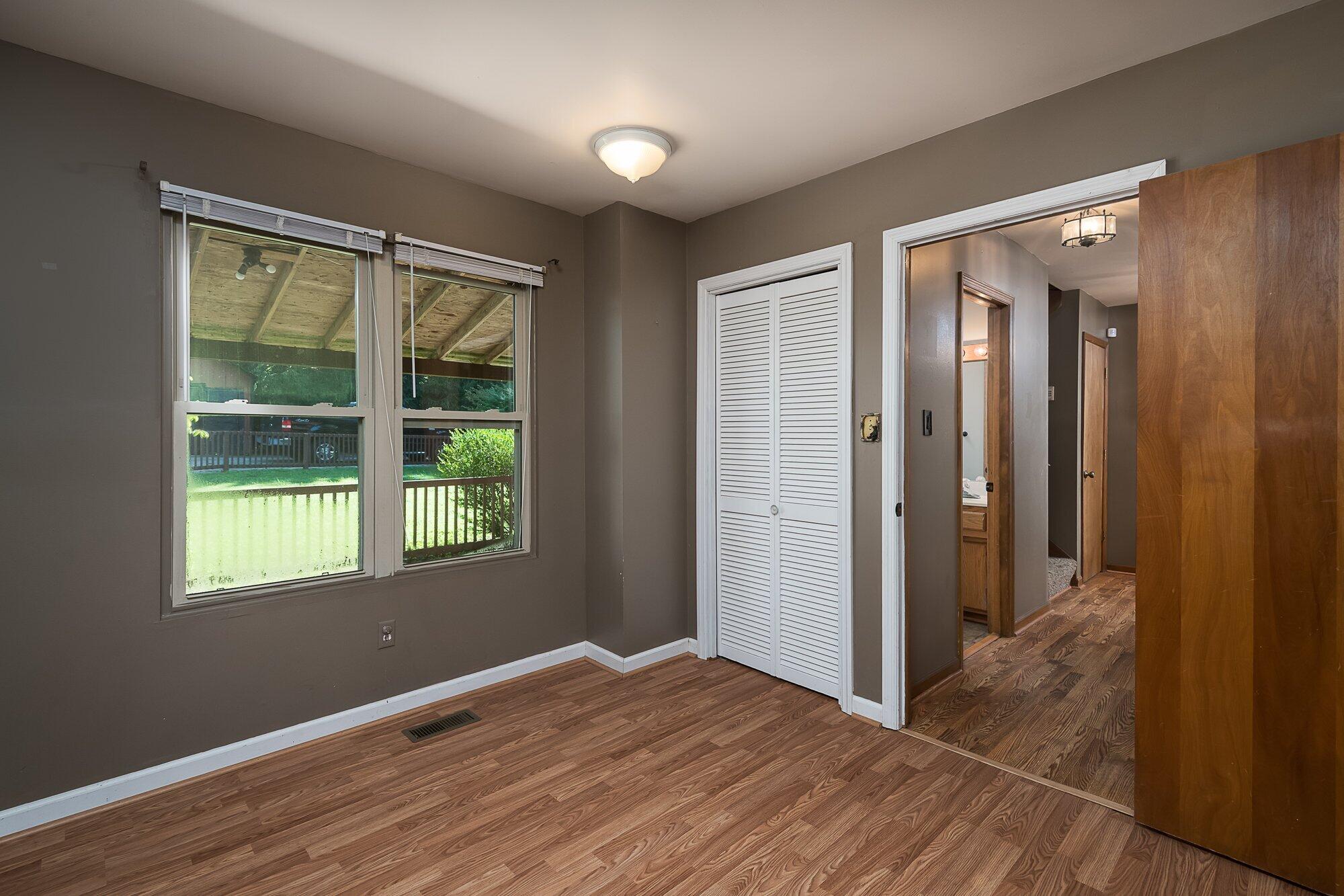 3647 Winchester Road Lexington, KY 40509 - Photo 13 of 35 016-3647_winchester_rd_8_9_22-highrez.jp