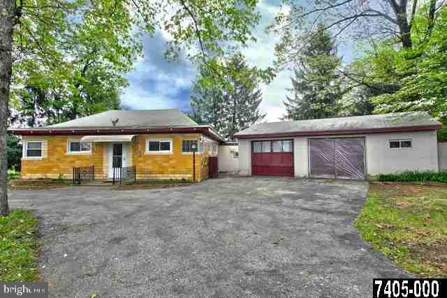 2335 Myers Road Spring Grove, PA 17362 - Photo 1 of 25