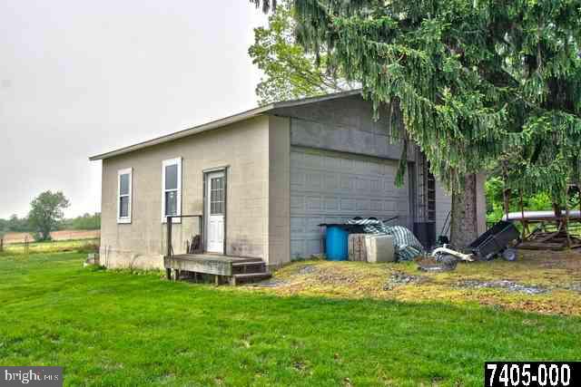 2335 Myers Road Spring Grove, PA 17362 - Photo 8 of 25