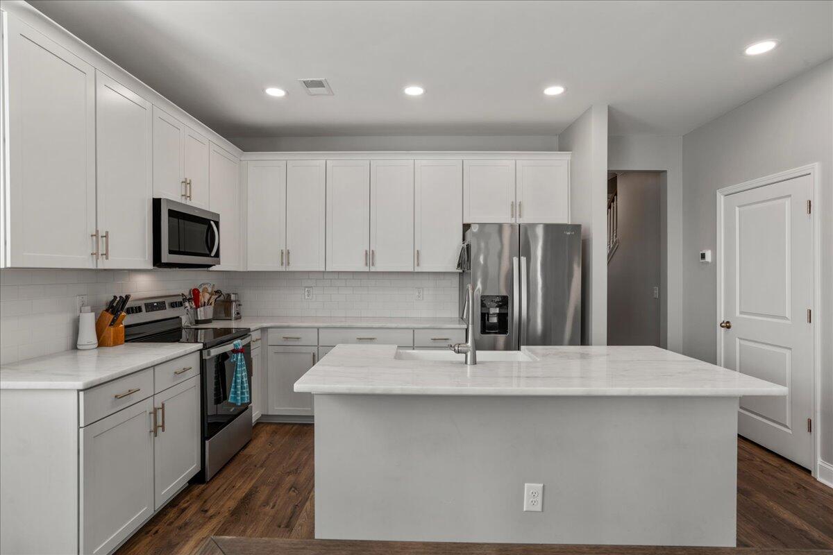 612 Ravensridge Lane Moncks Corner, SC 29461 - Photo 17 of 32 19-SNY07101