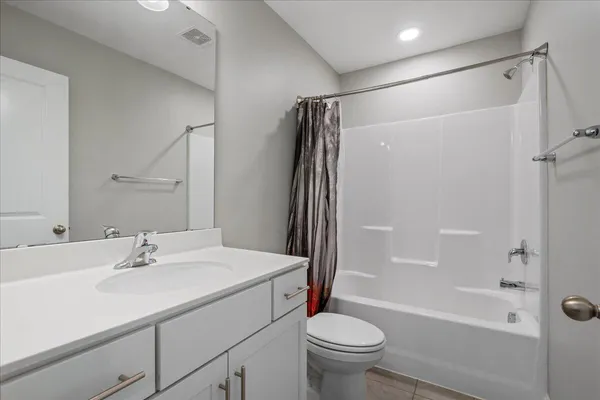 $313,500 | 612 Ravensridge Lane, Moncks Corner, SC 29461