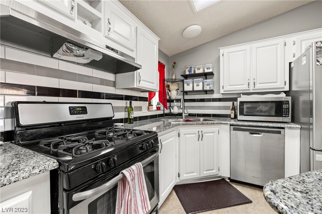 761 Fort Churchill Road Pahrump, NV 89060 - Photo 11 of 29 Gallery Image 11
