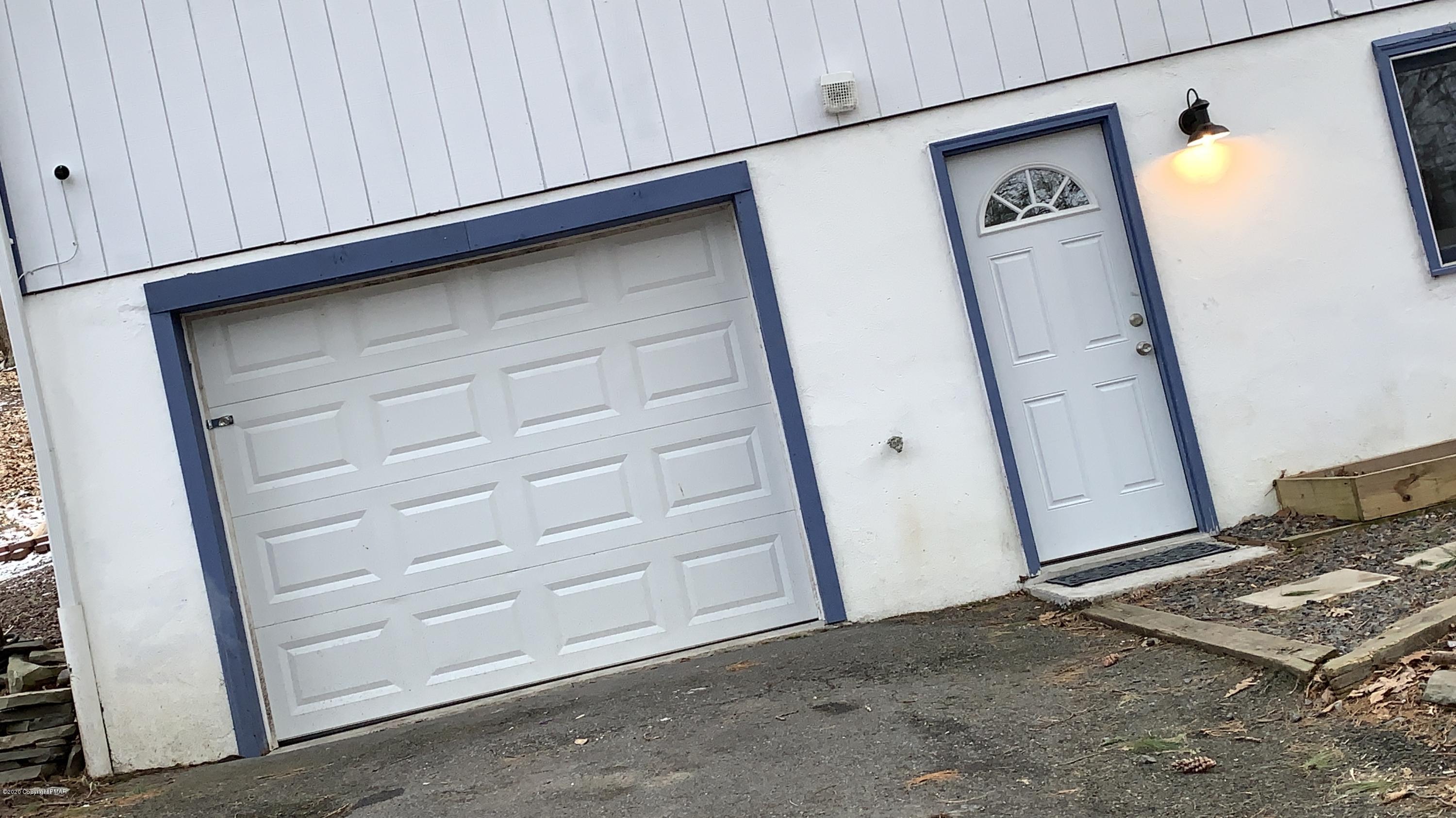 4313 Winchester Way Bushkill, PA 18324 - Photo 6 of 43 Photo Jan 10, 8 44 39 AM