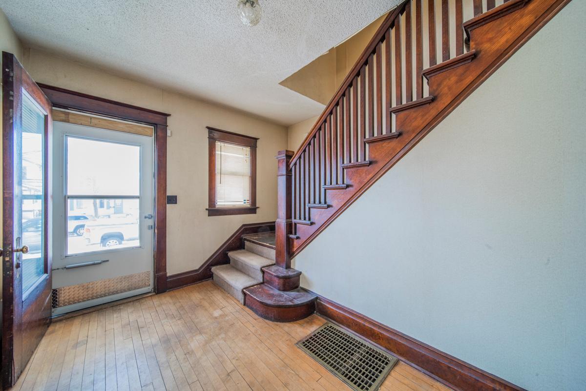 308 7th Avenue Southeast Rochester, MN 55904 - Photo 5 of 28 Gallery Image 5