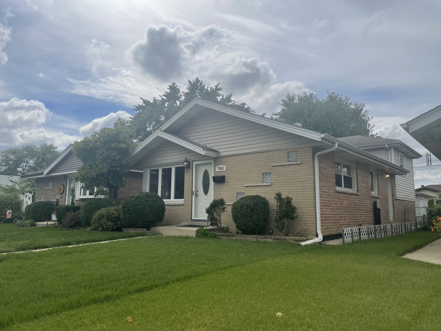 7950 Rutherford Avenue Burbank, IL 60459 - Photo 1 of 3 Gallery Image 1