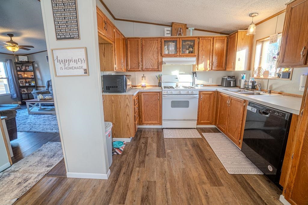 818 East State Street Mauston, WI 53948 - Photo 11 of 41