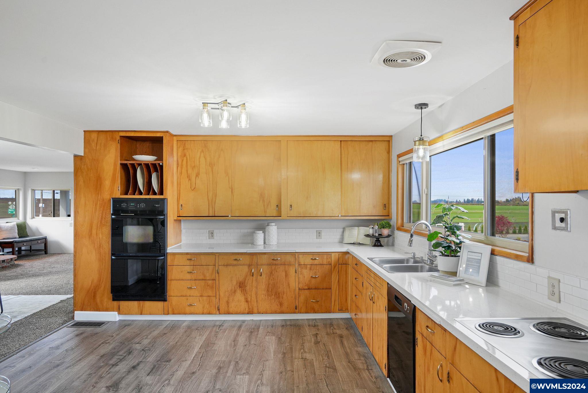 8954 Hazelgreen Road Northeast Silverton, OR 97381 - Photo 23 of 50