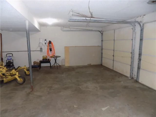 $215,000 | 105 Jefferson Street, Pomona, KS 66076