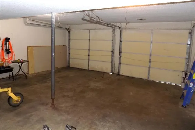 $215,000 | 105 Jefferson Street, Pomona, KS 66076