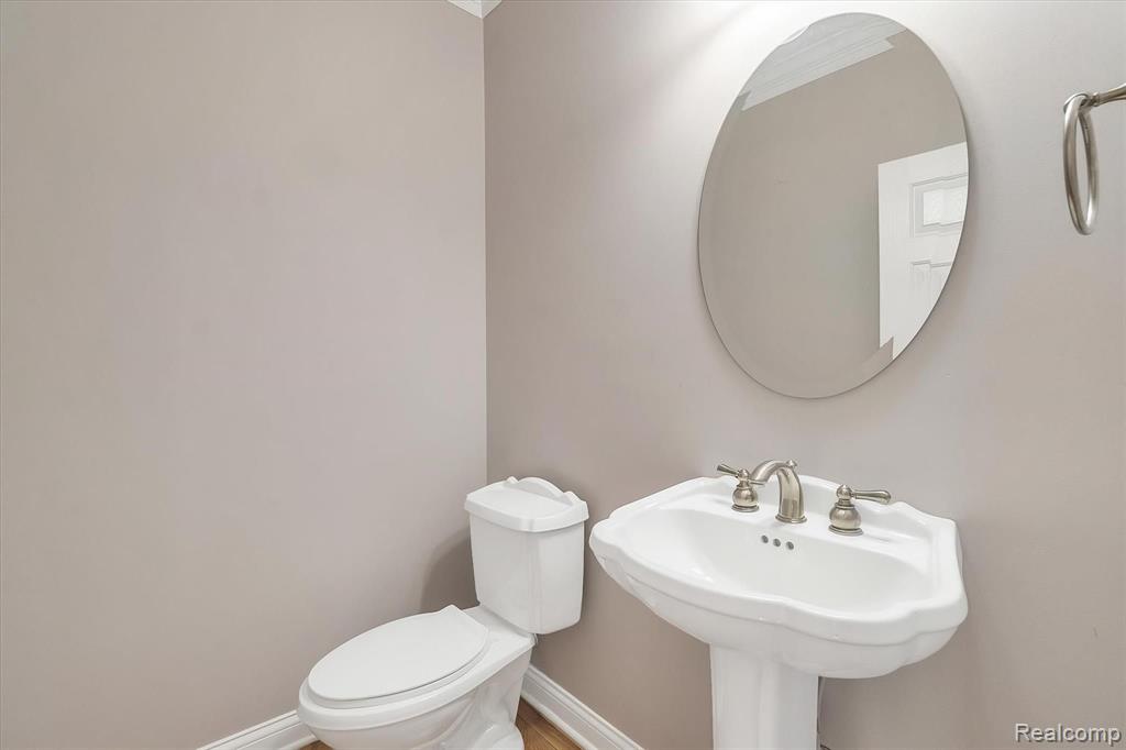 1611 Town Commons Drive Howell, MI 48855 - Photo 15 of 37