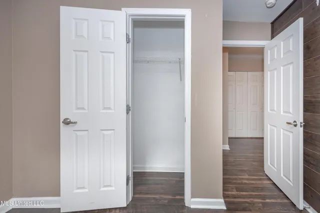 $234,000 | 2421 Beachview Drive, Unit H2, Ocean Springs, MS 39564