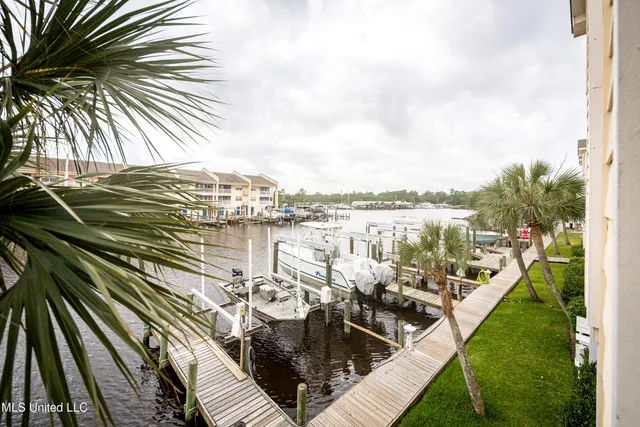 $234,000 | 2421 Beachview Drive, Unit H2, Ocean Springs, MS 39564