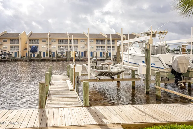 $234,000 | 2421 Beachview Drive, Unit H2, Ocean Springs, MS 39564